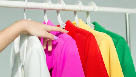 สีเสื้อมงคลวันหวยออก 1 มิถุนายน 2569 หวยออกวันจันทร์ ใส่เสื้อสีอะไรมีโชค