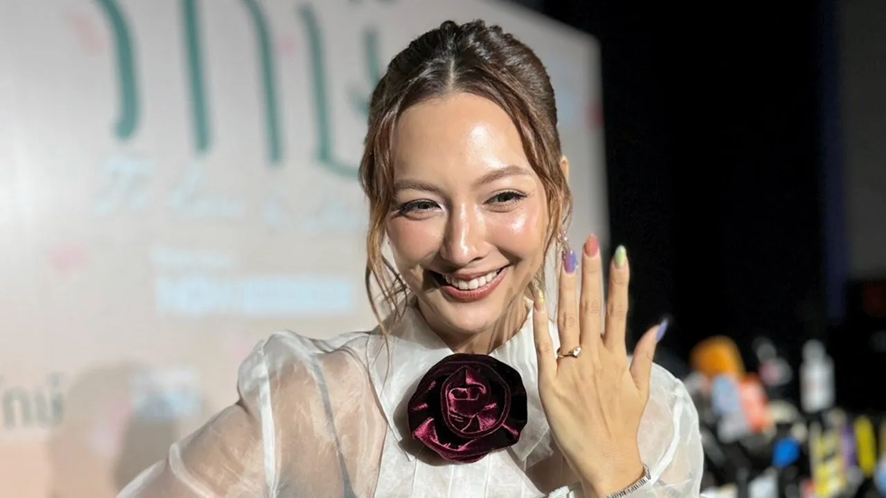 "คารีสา" ตื้นตันเล่าโมเมนต์ถูก "เคน" แฟนหนุ่มนอกวงการ เซอร์ไพรส์ขอแต่งงาน