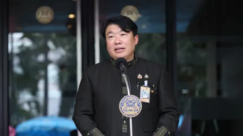ข่าวดีรัฐตัดเกณฑ์ “รถเก่า” ทิ้งให้อัตโนมัติ ลุ้นได้สิทธิ “บัตรคนจน” เพิ่ม 2-3 ล้านคน