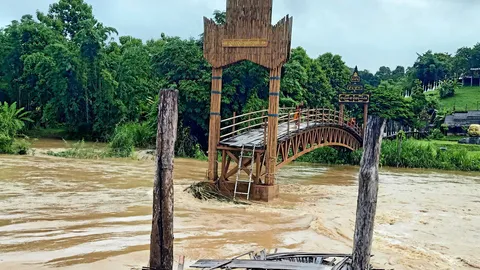 ภาคเหนือฝนหนัก น้ำท่วมหลายจังหวัด นํ้าบ่าเชียงใหม่ ที่แม่ฮ่องสอน ซัดสะพานขาด